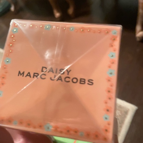 Marc jacob Daisy DAZE 50ml eau de toilette - Picture 3 of 5